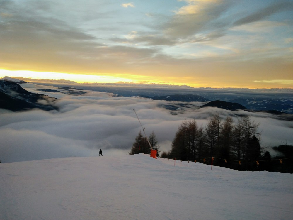 Snowboarding on Carezza